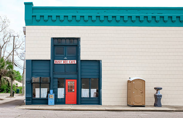 Porta potty delivery and setup in Orangetree, FL